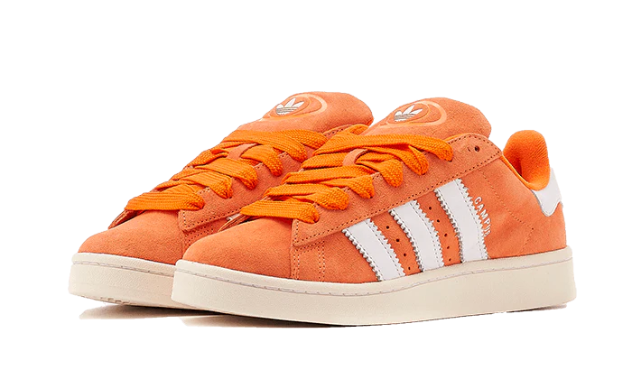 Tenisky adidas Campus 00s oranžové, pohľad z uhla