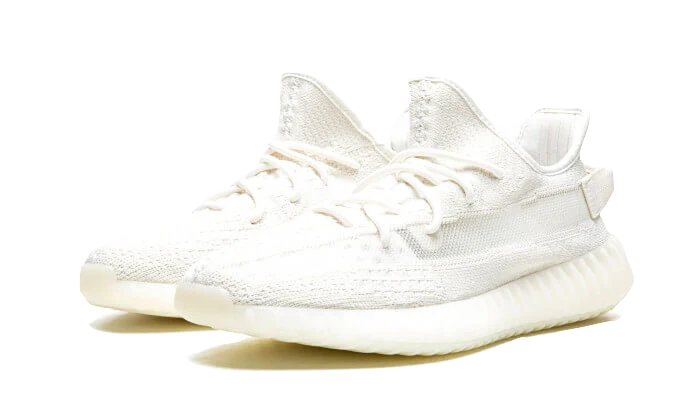 Tenisky Yeezy Boost 350 V2 čierne, pohľad z uhla