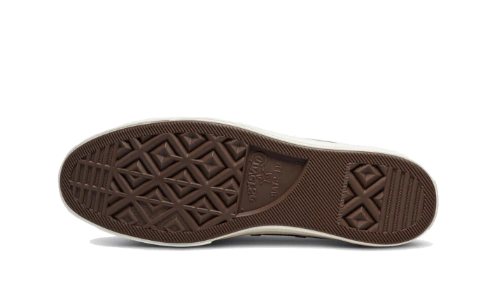 Tenisky Converse CDG nízke modro-biele s čiernym srdcom, pohľad na podrážku