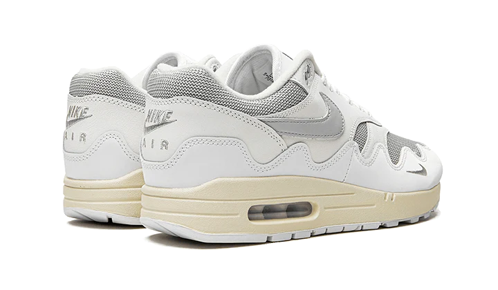 Tenisky Air Max 1 Patta biele, pohľad zo zadu