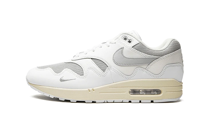 Tenisky Air Max 1 Patta biele, pohľad z boku