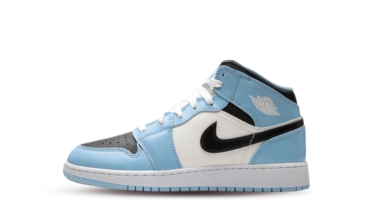 Tenisky Air Jordan 1 Mid modro-bielo-čierne, pohľad z boku