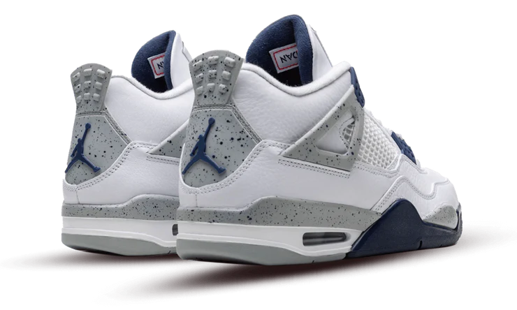Tenisky Air Jordan 4 bielo-sivo-modré, pohľad zo zadu