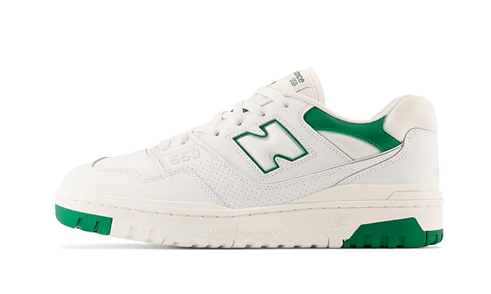 Tenisky New Balance 550 bielo-zelené, pohľad z boku