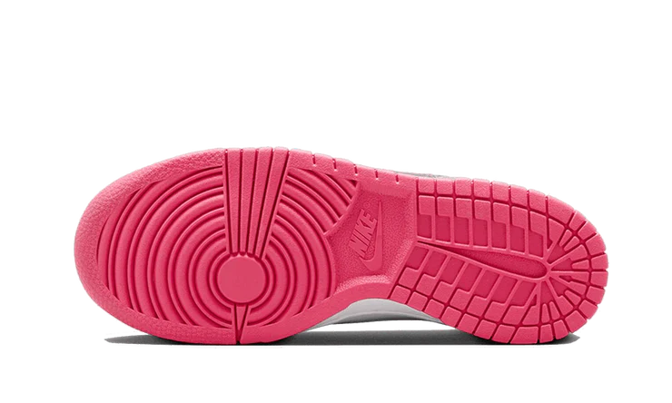 Tenisky Nike Dunk nízke ružovo-biele, pohľad na podrážku