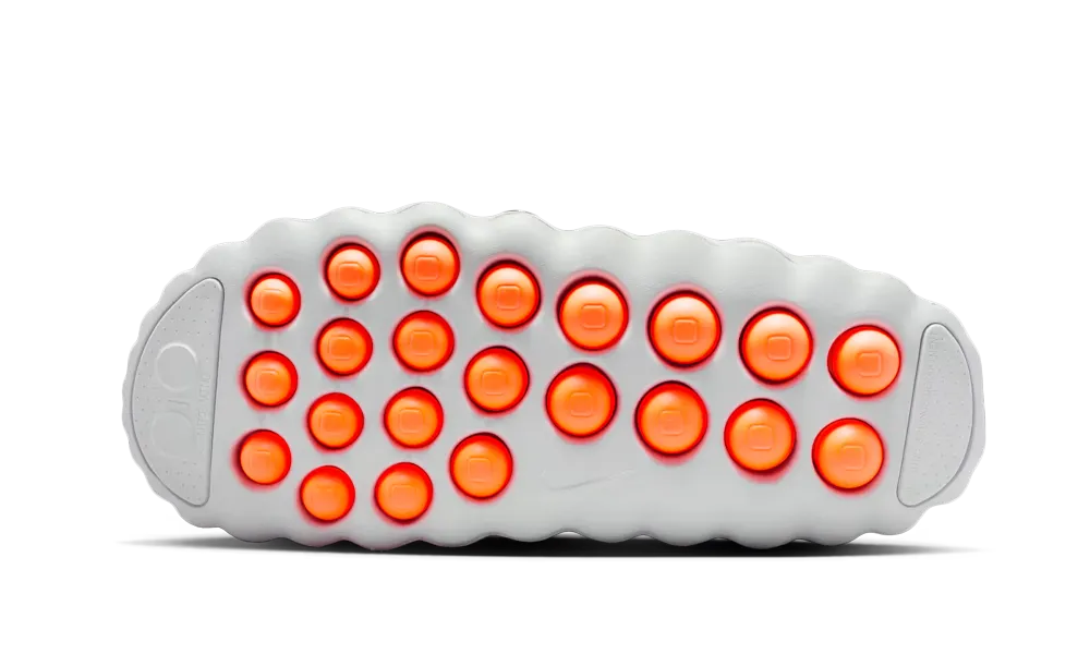 Nike Mind 001 Light Smoke Grey protišmyková podrážka detail