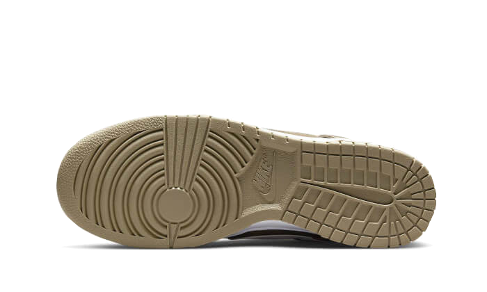 Tenisky Nike Dunk nízke hnedo-biele, pohľad na podrážku