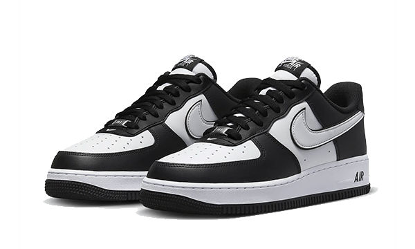 Tenisky Air Force 1 nízke čierno-biele, pohľad z uhla