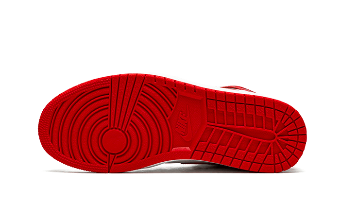 Tenisky Air Jordan 1 vysoké bielo-červené, pohľad na podrážku