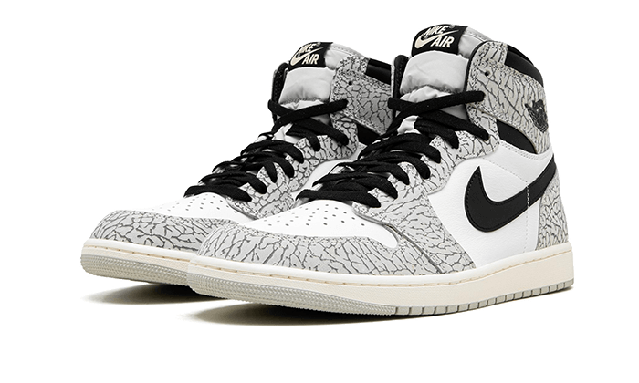 Tenisky Air Jordan 1 vysoké sivo-bielo-čierne, pohľad z uhla