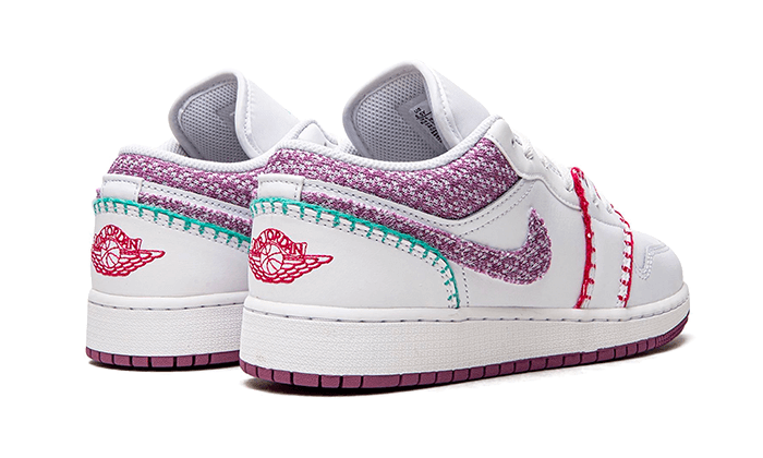 Tenisky Air Jordan 1 nízke bielo-farebné, pohľad zo zadu