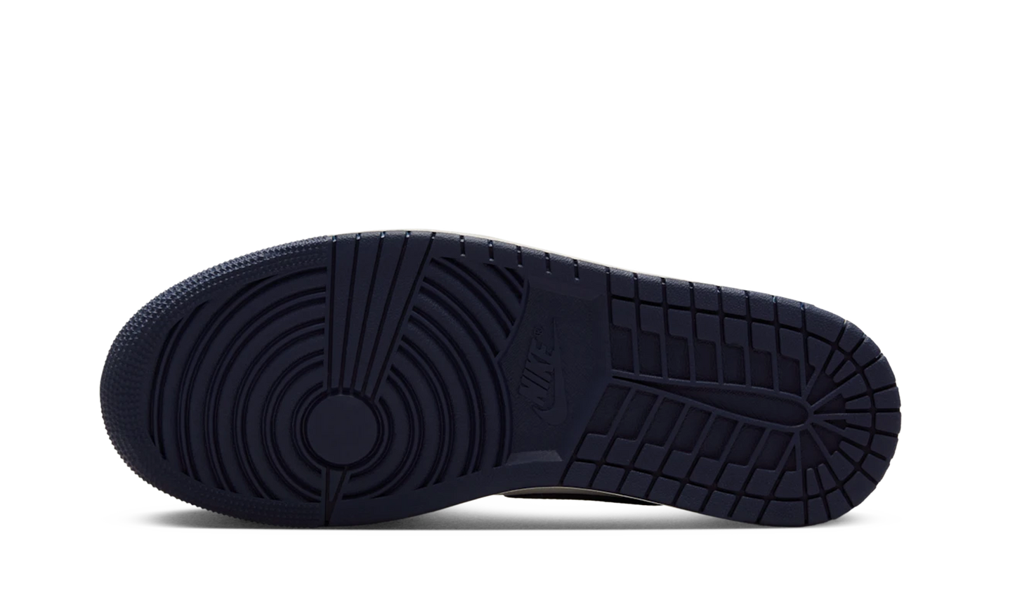 Air Jordan 1 Low OG Obsidian UNC