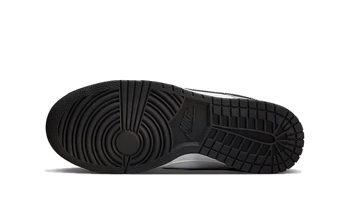 Tenisky Nike Dunk nízke strieborno-bielo-čierne, pohľad na podrážku