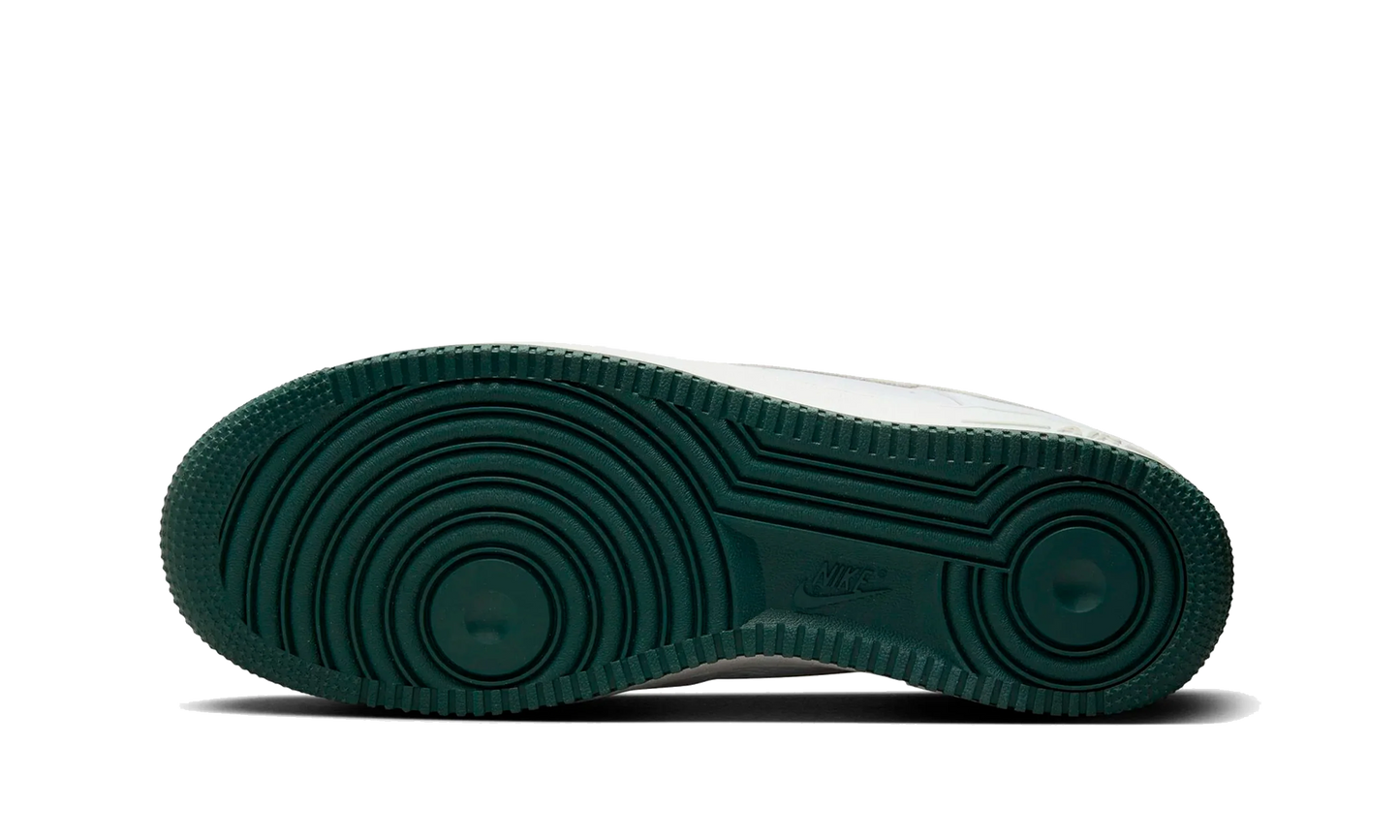 Nike Air Force 1 Low '07 LV8 Vintage Green