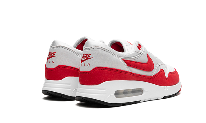 Tenisky Air Max 1 bielo-červené, pohľad zo zadu