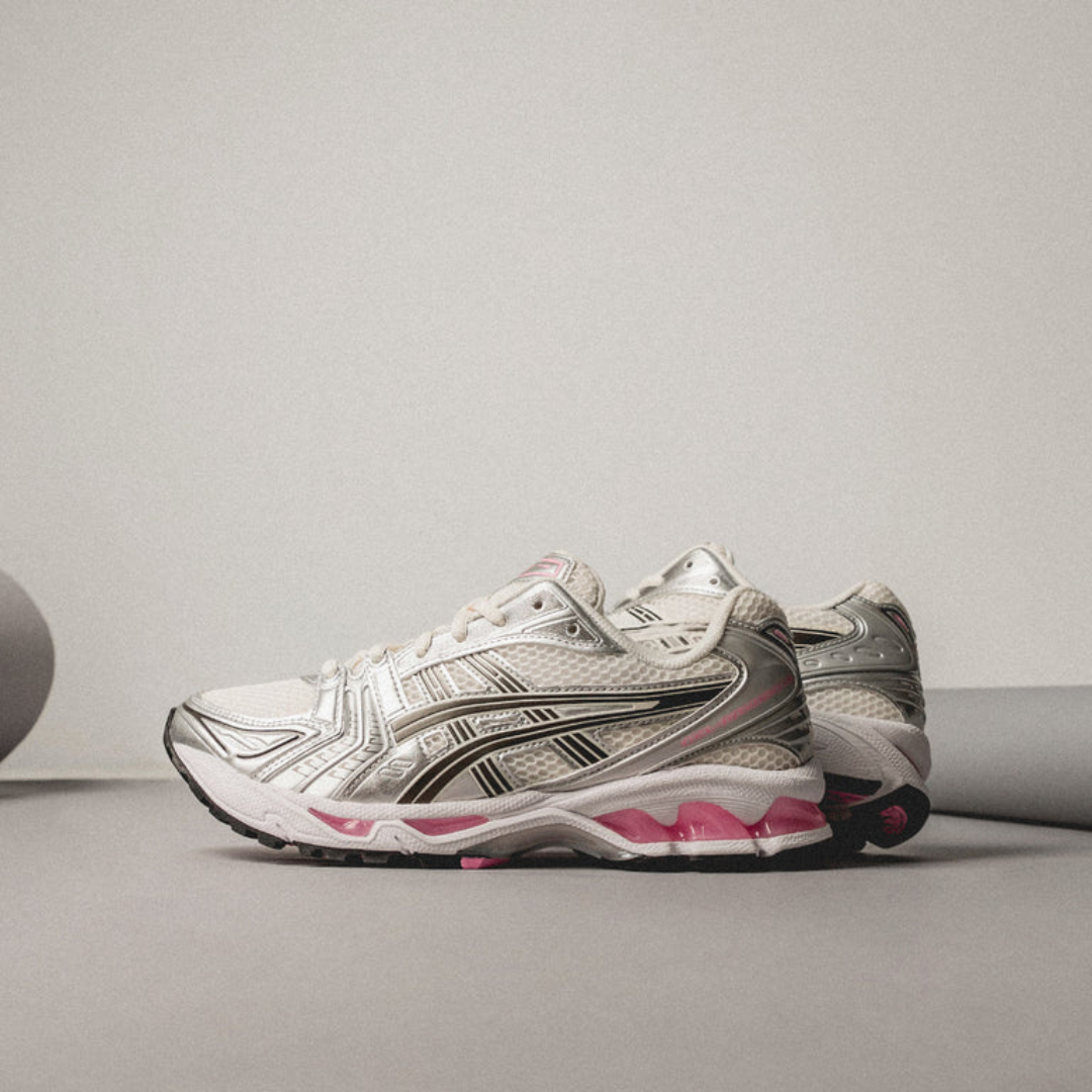 ASICS Gel-Kayano 14 Cream Sweet Pink, detail ružových akcentov