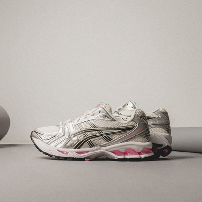 ASICS Gel-Kayano 14 Cream Sweet Pink, detail ružových akcentov