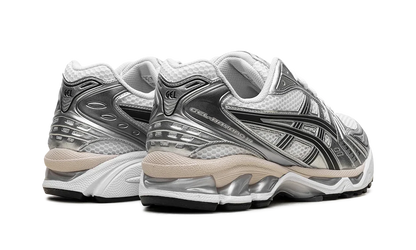 ASICS Gel-Kayano 14 White Graphite Grey, pohľad z boku na medzipodrážku s GEL
