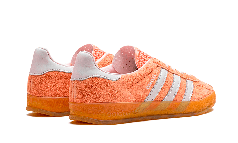 Tenisky adidas Gazelle oranžovo-ružovo-biele, pohľad zo zadu