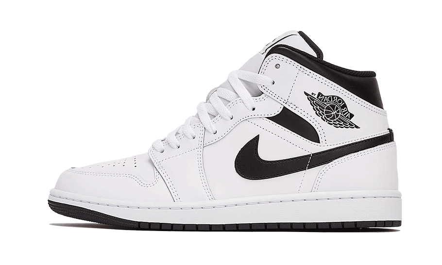 Tenisky Air Jordan 1 Mid čierno-biele, pohľad z boku