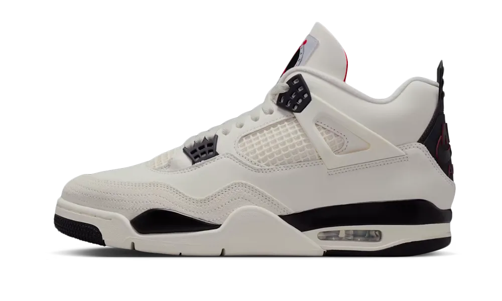 Jordan 4 Retro Flight Club biele s čiernymi detailmi, pohľad z boku