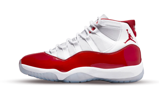 Tenisky Air Jordan 11 vysoké červeno-biele, pohľad z boku