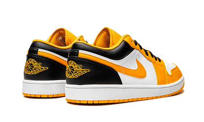 Tenisky Air Jordan 1 nízke TAXI žlto-bielo-čierne, pohľad zo zadu