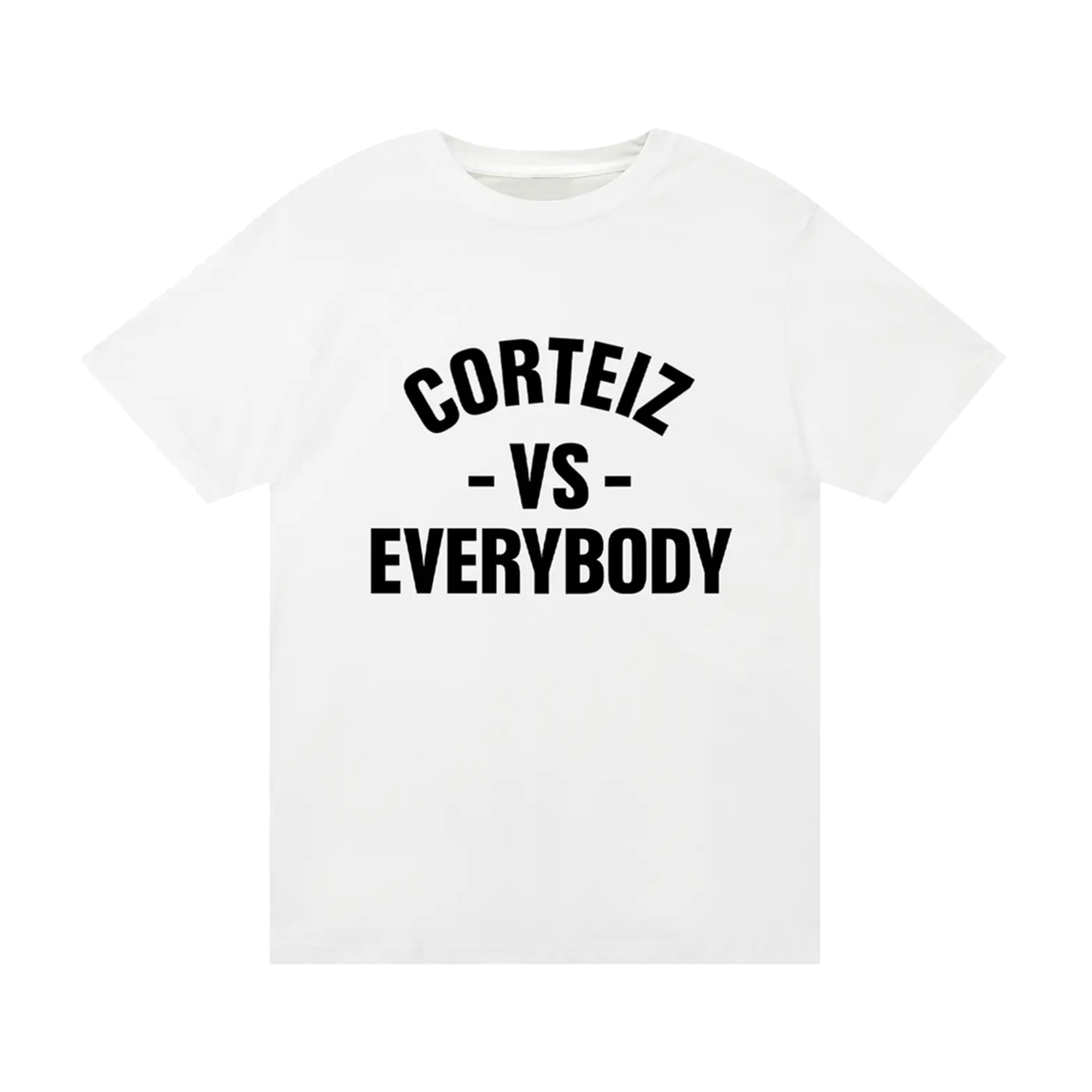 Corteiz VS Tee biele s Corteiz VS Everybody bold typografickým printom, pohľad spredu