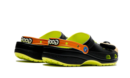 Crocs Classic Clog Disney I'm Goofy čierne so žltými detailmi, pohľad z vrchu