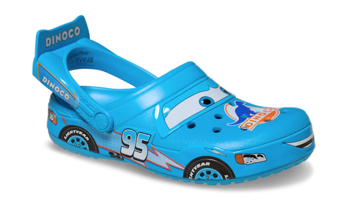 Crocs Lightning McQueen Dinoco, pohľad zozadu na zadný pásik
