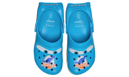 Crocs Lightning McQueen Dinoco, pohľad na pár spredu
