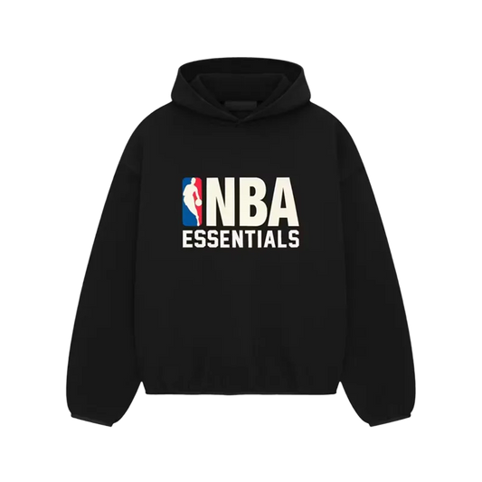 Fear of God Essentials NBA Hoodie čierna s veľkým NBA logom, pohľad spredu.