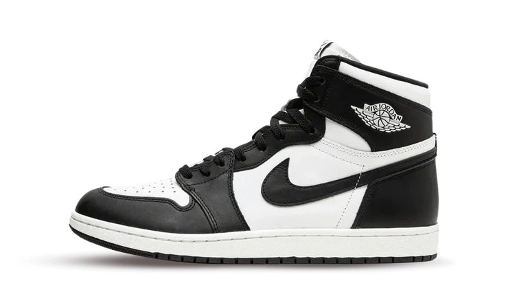 Tenisky Air Jordan 1 vysoké čierno-biele, pohľad z boku