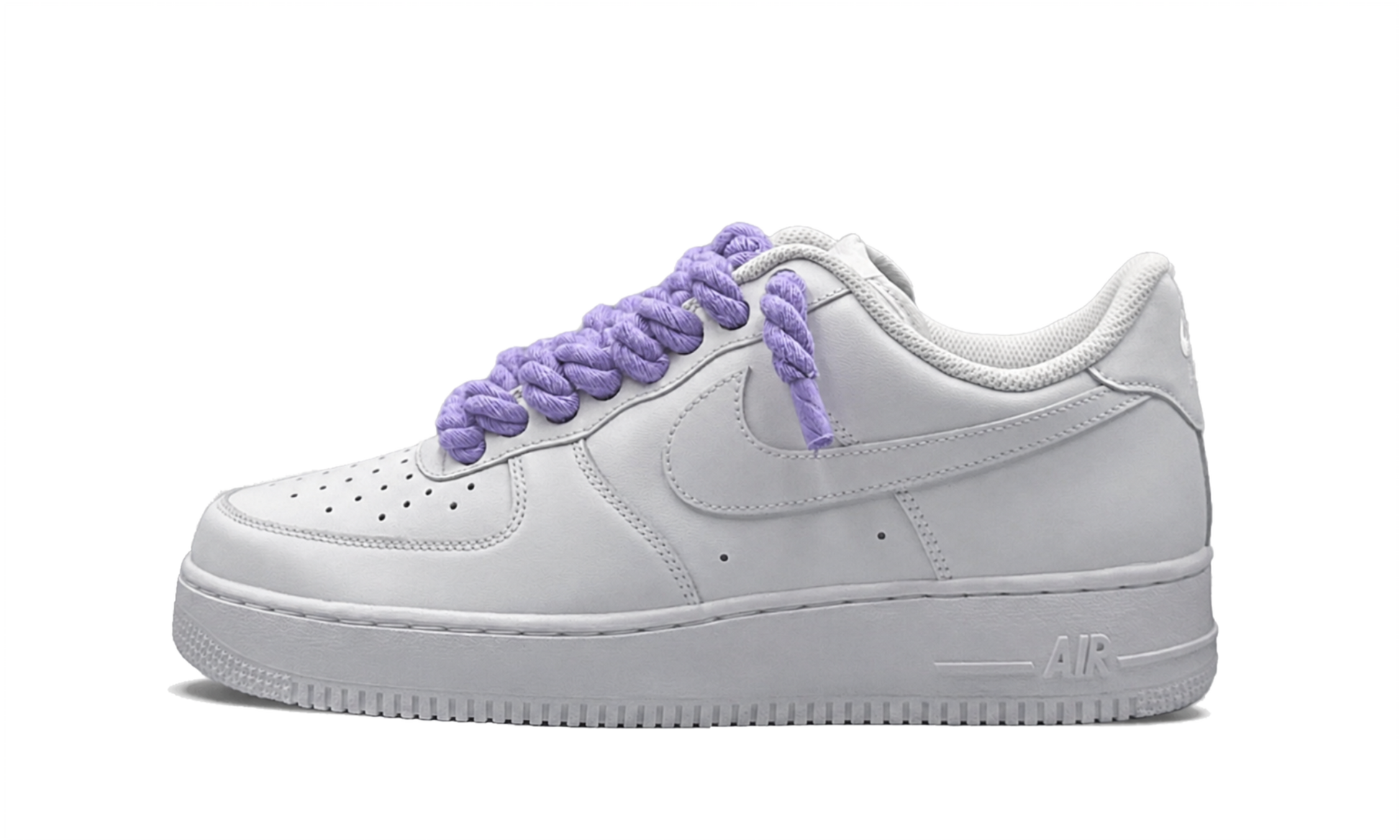 Tenisky Air Force 1 nízke biele s fialovými rope šnúrami, pohľad z boku