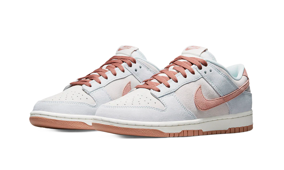 Tenisky Nike Dunk nízke ružovo-sivé, pohľad z uhla