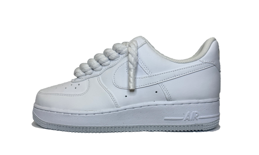 Nike Air Force 1 Low NN White biele s rope šnúrkami recyklované, pohľad z boku