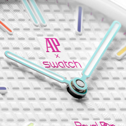 Swatch x Audemars Piguet Royal Pop Huit Blanc SSX03W100N ciferník zblízka