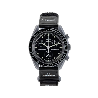 Swatch x Omega Bioceramic Moonswatch Mission to the Moon čierne hodinky, pohľad na ciferník