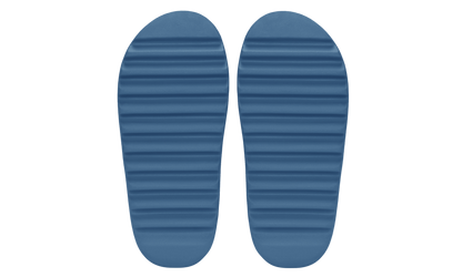 Šľapky Yeezy Slide modré bez adidasu, pohľad zo spodu