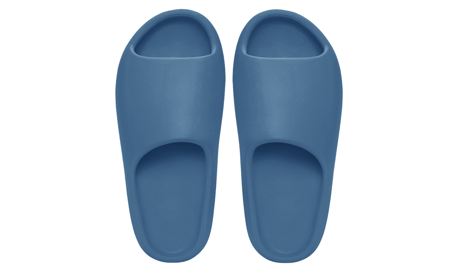 Šľapky Yeezy Slide modré bez adidasu, pohľad z vrchu