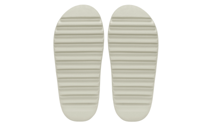 Šľapky Yeezy Slide Cream bez adidasu, pohľad zo spodu