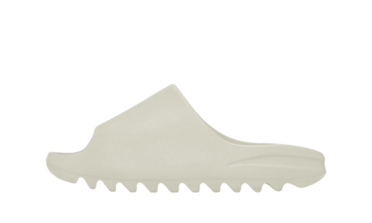 Šľapky Yeezy Slide Cream bez adidasu, pohľad z boku