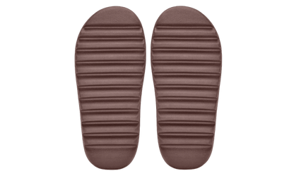 Šľapky Yeezy Slide Fudge bez adidasu, pohľad zo spodu