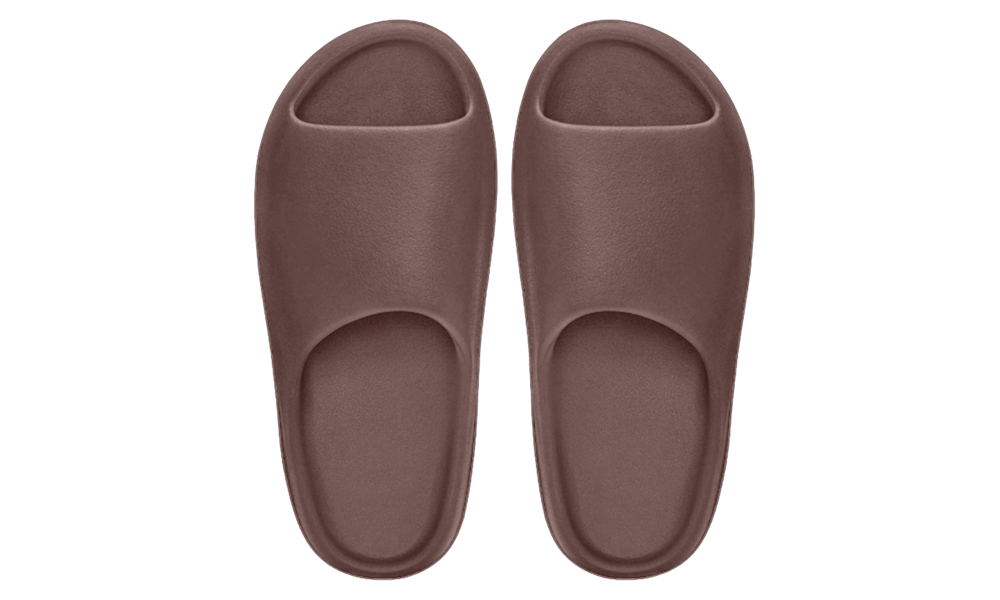Šľapky Yeezy Slide Fudge bez adidasu, pohľad z vrchu
