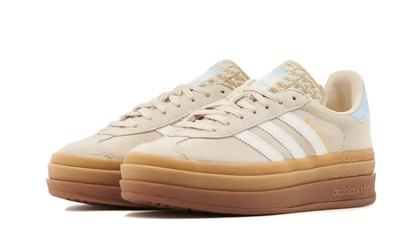 Tenisky adidas Gazelle bold bežovo-biele, pohľad z predu