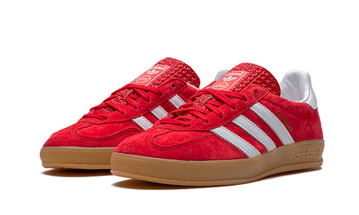 Tenisky adidas Gazelle červené, pohľad z predu