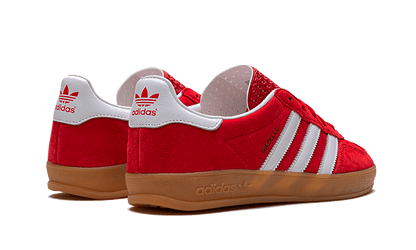 Tenisky adidas Gazelle červené, pohľad zo zadu