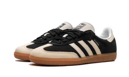 Tenisky adidas Samba čierno-biele, pohľad z uhla