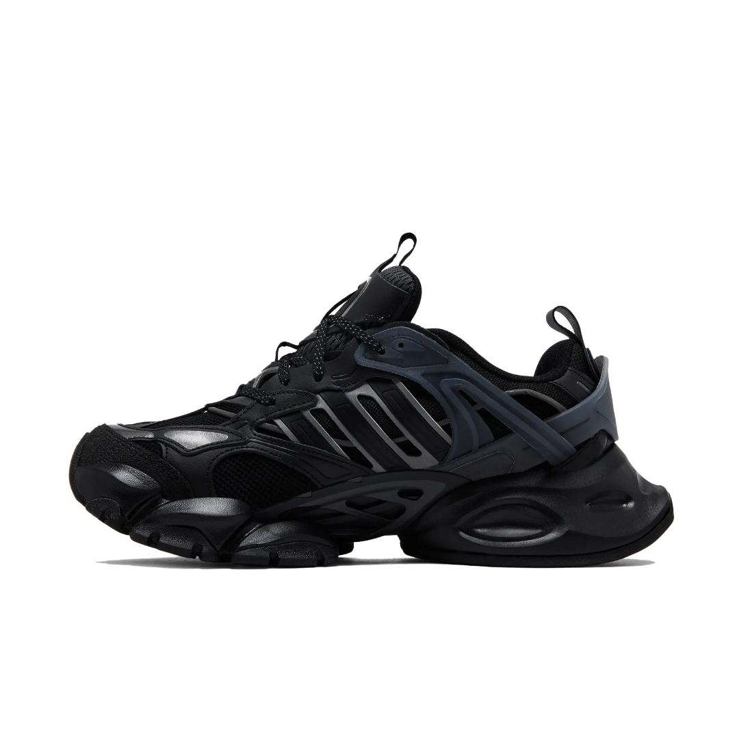 adidas XLG Runner Deluxe Black Grey čierne s chunky podrážkou, pohľad z boku