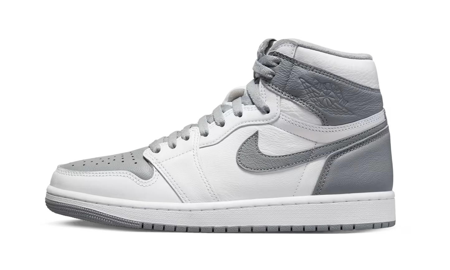 Air Jordan 1 High Stealth
